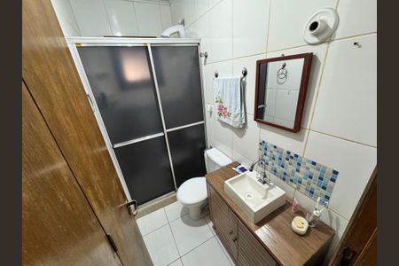 Casa à venda com 80m², 2 quartos e 1 vagaBanheiro