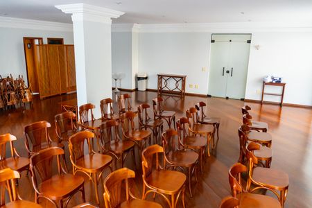 Apartamento à venda com 125m², 3 quartos e 3 vagas Apartamento à venda com 125m², 3 quartos e 3 vagasÁrea comum - Salão de festas