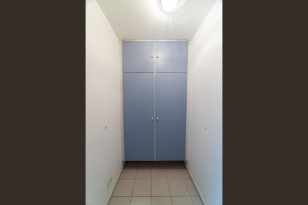 Apartamento à venda com 125m², 3 quartos e 3 vagas Apartamento à venda com 125m², 3 quartos e 3 vagasQuarto de Serviço