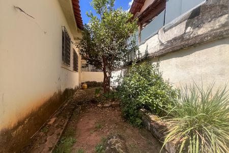 Casa à venda com 400m², 3 quartos e 2 vagasQuintal