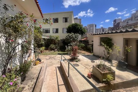 Casa à venda com 400m², 3 quartos e 2 vagasQuintal