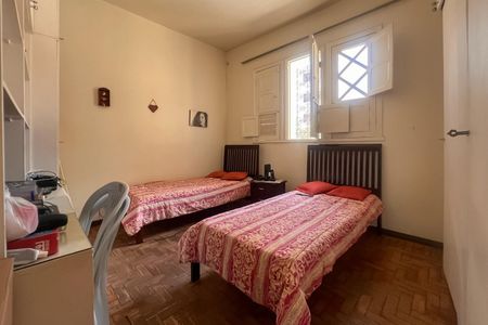 Casa à venda com 400m², 3 quartos e 2 vagasQuarto 2