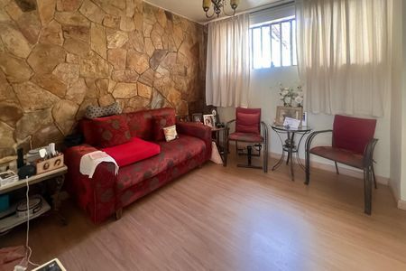 Casa à venda com 400m², 3 quartos e 2 vagasSala