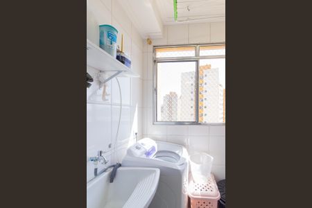 Apartamento à venda com 58m², 2 quartos e 1 vagaCozinha e área de serviço