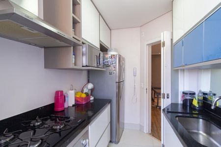 Apartamento à venda com 58m², 2 quartos e 1 vagaCozinha e área de serviço