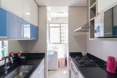Apartamento à venda com 58m², 2 quartos e 1 vagaCozinha e área de serviço