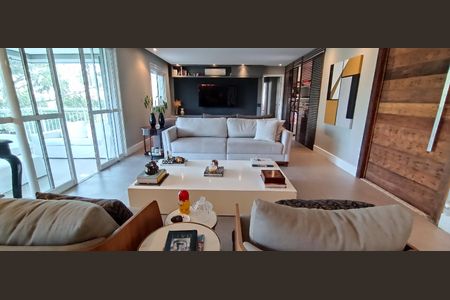 Apartamento à venda com 223m², 3 quartos e 4 vagas Apartamento à venda com 223m², 3 quartos e 4 vagasSala