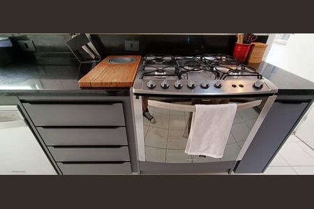 Apartamento à venda com 223m², 3 quartos e 4 vagas Apartamento à venda com 223m², 3 quartos e 4 vagasCozinha