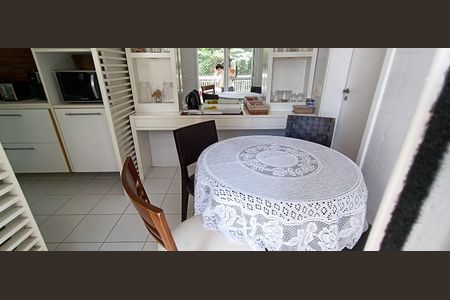 Apartamento à venda com 223m², 3 quartos e 4 vagas Apartamento à venda com 223m², 3 quartos e 4 vagasCopa