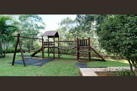 Apartamento à venda com 223m², 3 quartos e 4 vagas Apartamento à venda com 223m², 3 quartos e 4 vagasÁrea comum - Playground