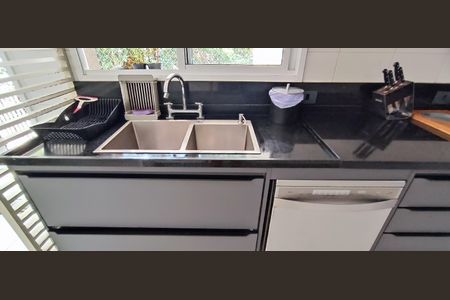 Apartamento à venda com 223m², 3 quartos e 4 vagas Apartamento à venda com 223m², 3 quartos e 4 vagasCozinha