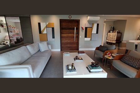 Apartamento à venda com 223m², 3 quartos e 4 vagas Apartamento à venda com 223m², 3 quartos e 4 vagasSala