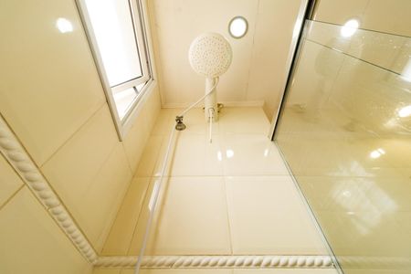 Apartamento à venda com 55m², 2 quartos e 1 vaga Apartamento à venda com 55m², 2 quartos e 1 vagaBanheiro