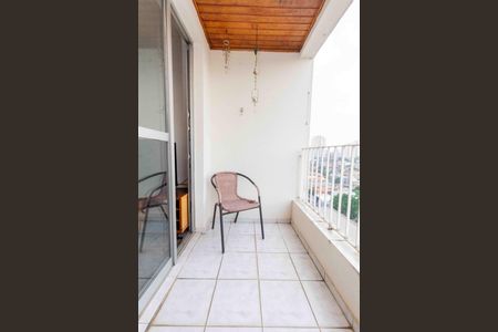 Apartamento à venda com 52m², 3 quartos e 1 vaga Apartamento à venda com 52m², 3 quartos e 1 vagaVaranda