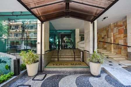 Apartamento à venda com 68m², 2 quartos e sem vagaFachada