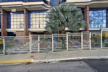 Apartamento à venda com 321m², 4 quartos e 3 vagas Apartamento à venda com 321m², 4 quartos e 3 vagasFachada