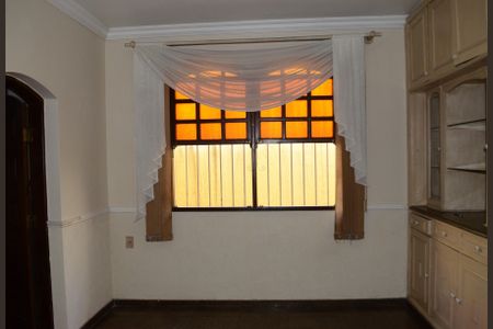 Casa à venda com 193m², 5 quartos e 4 vagasSala de Jantar