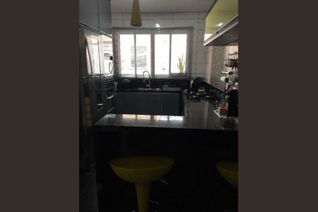 Casa à venda com 298m², 4 quartos e 3 vagas