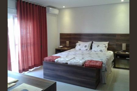 Casa à venda com 298m², 4 quartos e 3 vagas