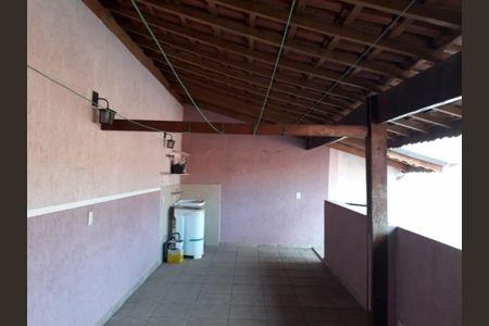 Casa à venda com 200m², 2 quartos e 3 vagas