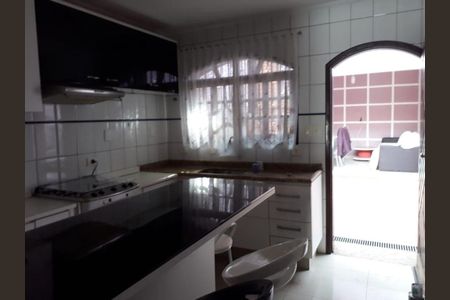 Casa à venda com 200m², 2 quartos e 3 vagas