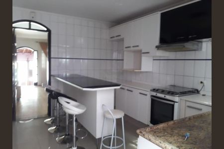Casa à venda com 200m², 2 quartos e 3 vagas