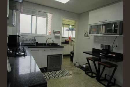 Apartamento à venda com 141m², 3 quartos e 3 vagas