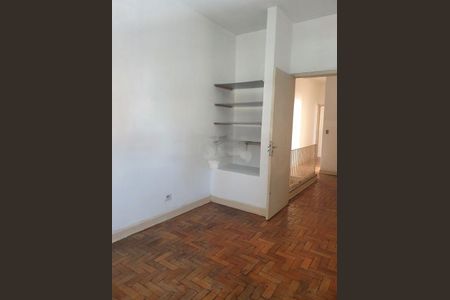 Casa à venda com 161m², 3 quartos e 2 vagas