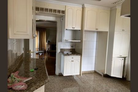 Apartamento à venda com 226m², 4 quartos e 4 vagas