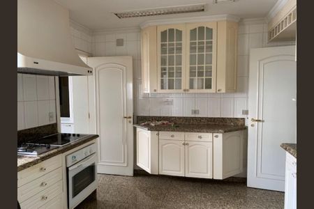 Apartamento à venda com 226m², 4 quartos e 4 vagas