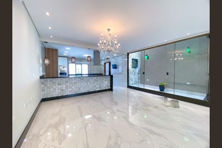 Casa à venda com 390m², 3 quartos e 8 vagas