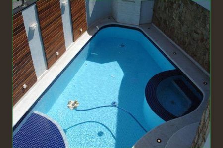 Casa à venda com 311m², 3 quartos e 6 vagas