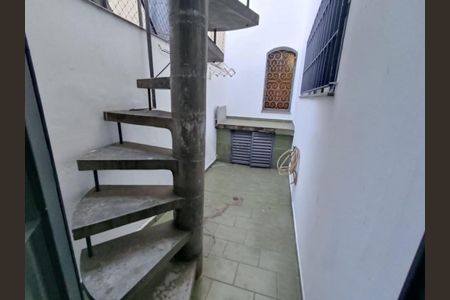 Casa à venda com 220m², 3 quartos e 1 vaga