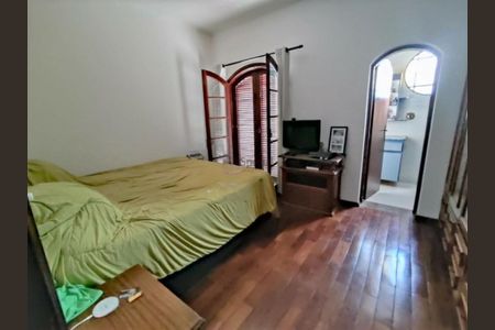 Casa à venda com 220m², 3 quartos e 1 vaga