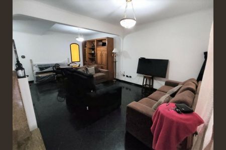 Casa à venda com 220m², 3 quartos e 1 vaga