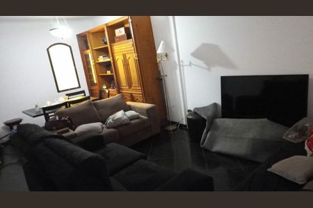Casa à venda com 220m², 3 quartos e 1 vaga