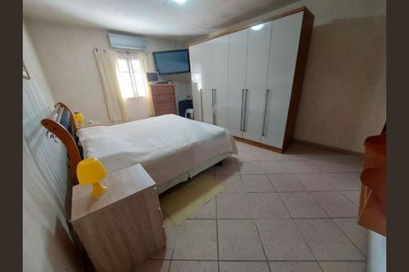 Casa à venda com 200m², 3 quartos e 1 vaga