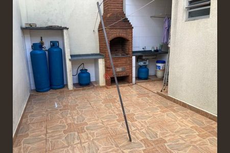 Casa à venda com 223m², 4 quartos e 2 vagas