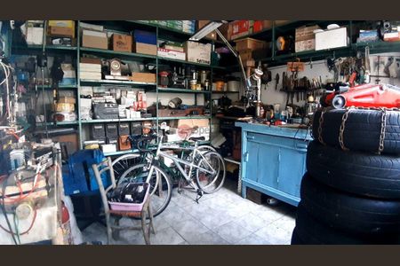 Casa à venda com 116m², 2 quartos e 5 vagas