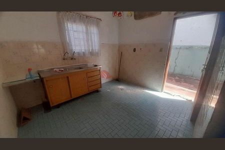 Casa à venda com 80m², 2 quartos e 1 vaga