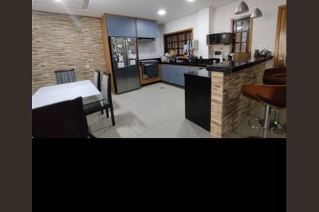 Casa à venda com 350m², 5 quartos e 2 vagas