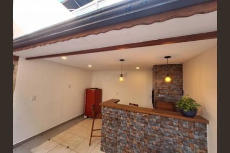Casa à venda com 180m², 2 quartos e 2 vagas