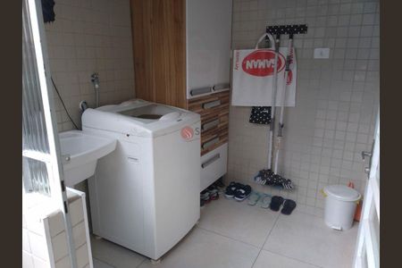 Casa à venda com 186m², 2 quartos e sem vaga