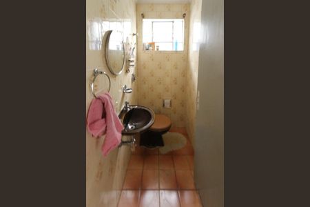 Casa à venda com 161m², 3 quartos e 2 vagas Casa à venda com 161m², 3 quartos e 2 vagasLavabo