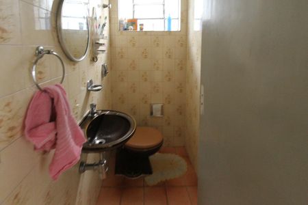 Casa à venda com 161m², 3 quartos e 2 vagas Casa à venda com 161m², 3 quartos e 2 vagasLavabo