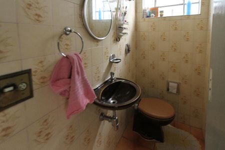 Casa à venda com 161m², 3 quartos e 2 vagas Casa à venda com 161m², 3 quartos e 2 vagasLavabo