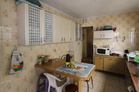 Casa à venda com 161m², 3 quartos e 2 vagas Casa à venda com 161m², 3 quartos e 2 vagasCozinha