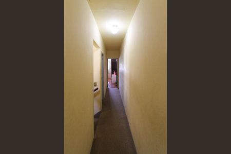 Casa à venda com 161m², 3 quartos e 2 vagas Casa à venda com 161m², 3 quartos e 2 vagasCorredor