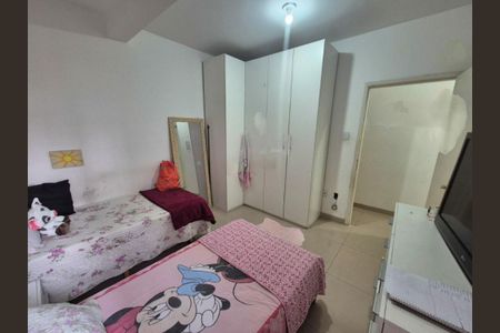 Casa à venda com 182m², 3 quartos e 2 vagas