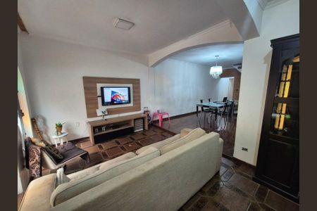 Casa à venda com 182m², 3 quartos e 2 vagas